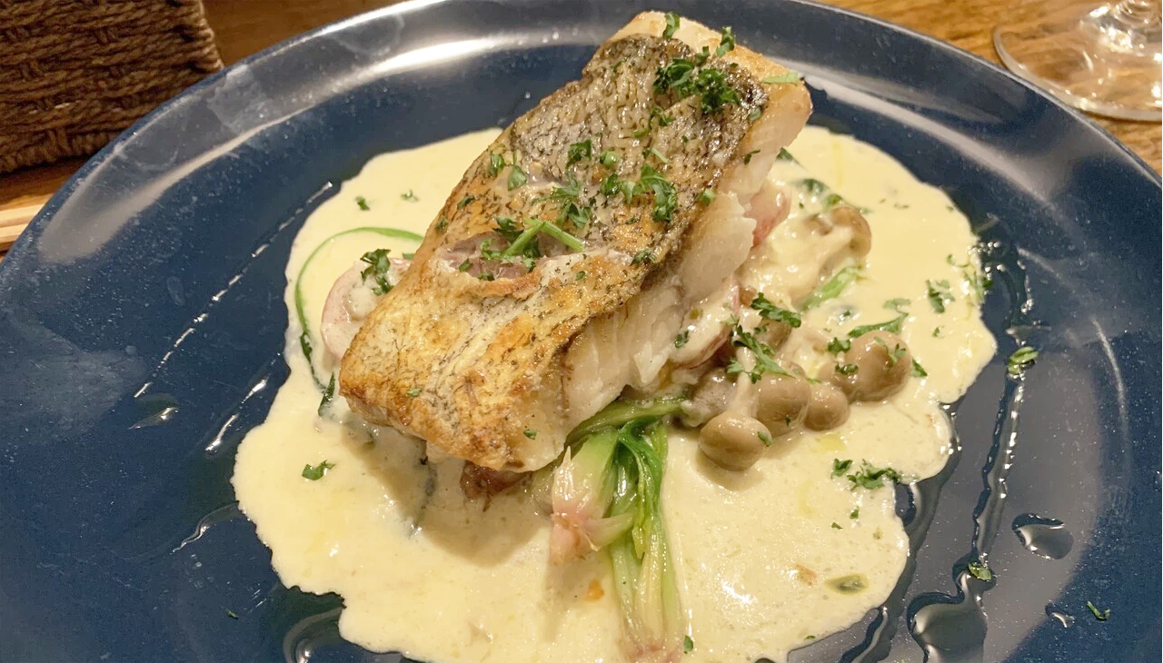 ⑤お魚のポワレアンチョビクリームソース1078円