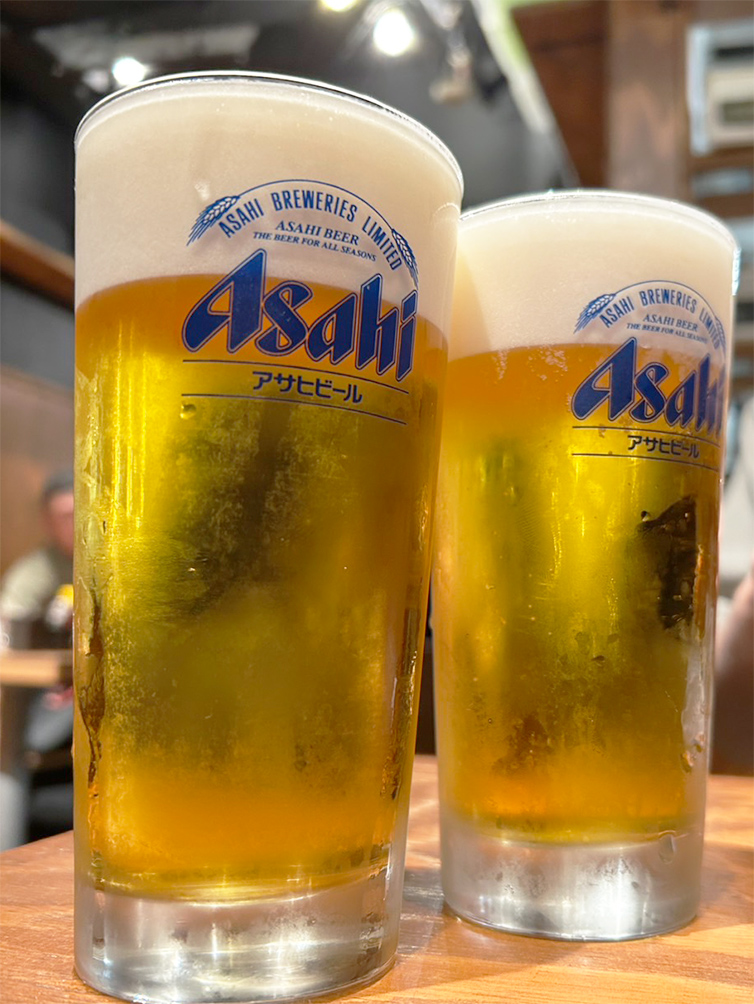 1杯目はお決まりのビール！