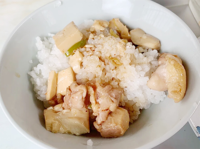 おかわりのご飯が運ばれ、第2ラウンド開始です