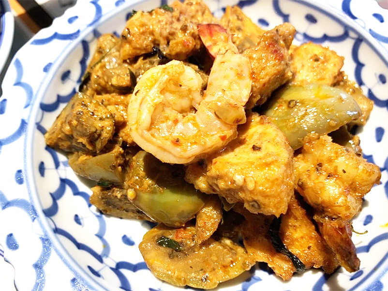 海老とタイ丸ナスの炒め物